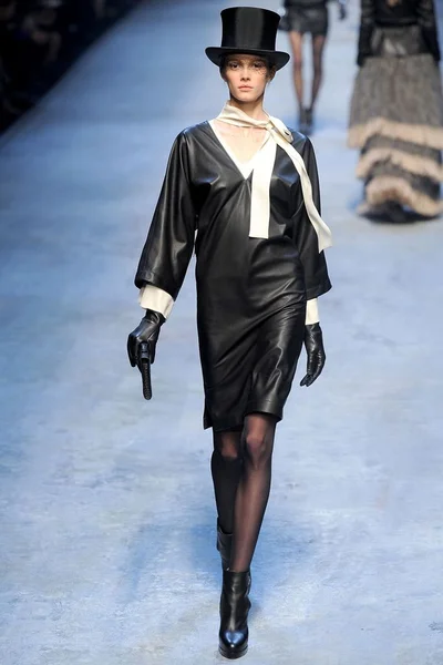 Look 43